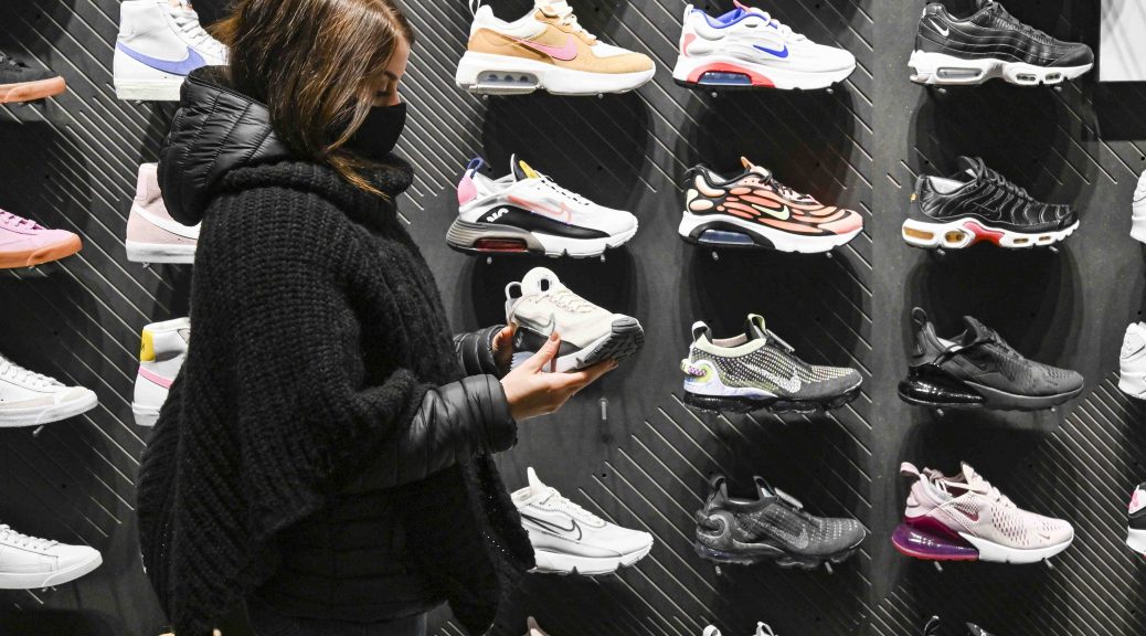 Nike dépasse les estimations de revenus grâce à la demande en Amérique du Nord
